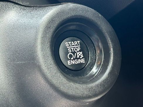 Used 2024 RAM ProMaster 2500 image 22