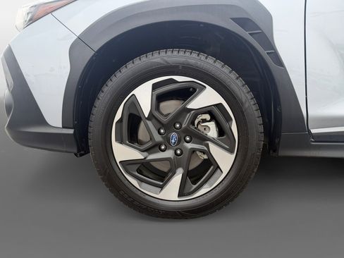 Used 2024 Subaru Crosstrek 2.5i Limited w/ Crosstrek Mirror Package AWD/4WD image 14
