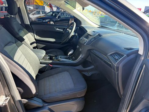 Used 2016 Ford Edge SE image 40