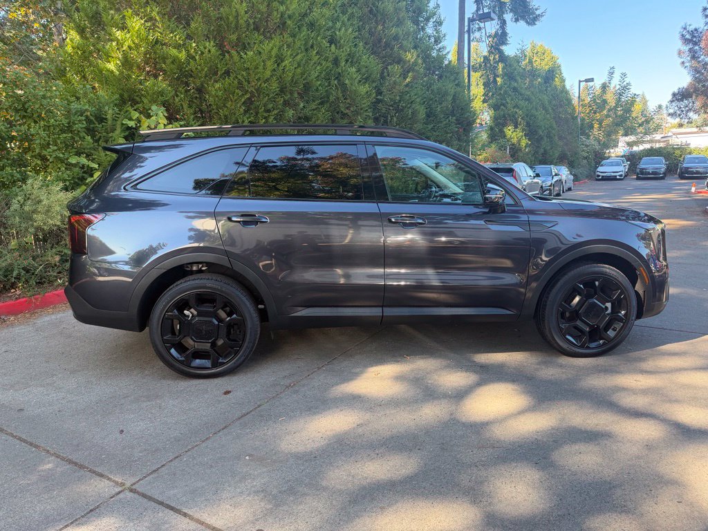 Used 2025 Kia Sorento X-Line EX AWD/4WD image 2