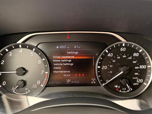 Used 2023 Nissan Frontier SV image 23