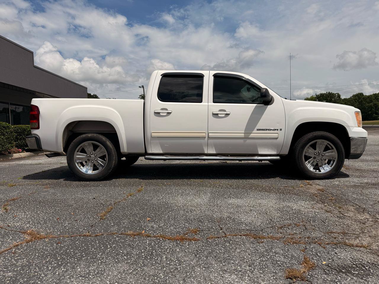 Used 2009 GMC Sierra 1500 SLE w/ Power Pack Plus RWD image 8