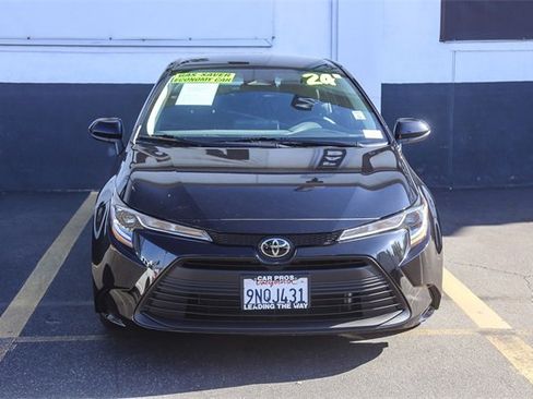 Used 2024 Toyota Corolla LE image 3