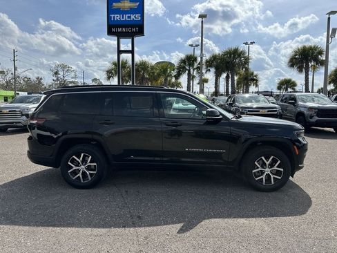 Used 2024 Jeep Grand Cherokee L Limited w/ Luxury Tech Group II image 17