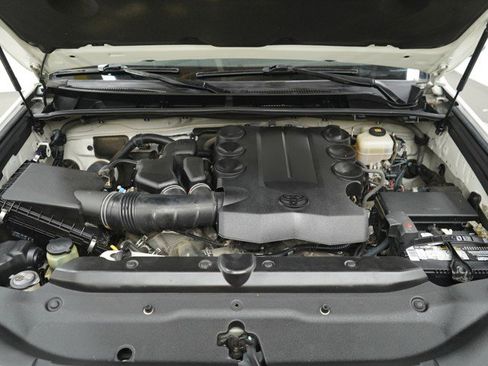 Used 2017 Toyota 4Runner Limited image 30