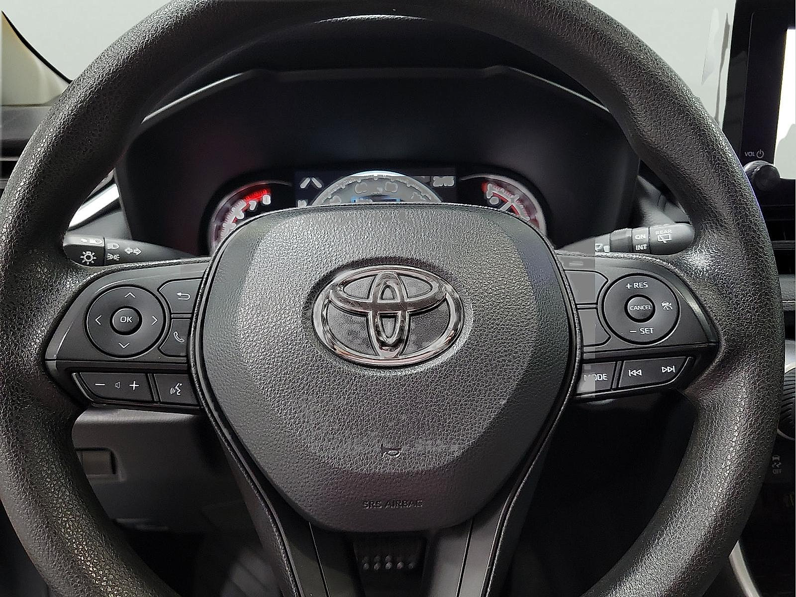 Certified 2025 Toyota RAV4 XLE FWD image 18