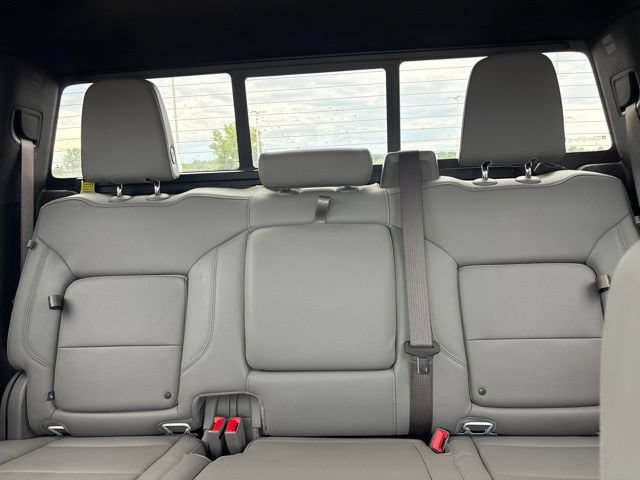 Used 2025 Chevrolet Silverado 1500 LTZ w/ Technology Package AWD/4WD image 27