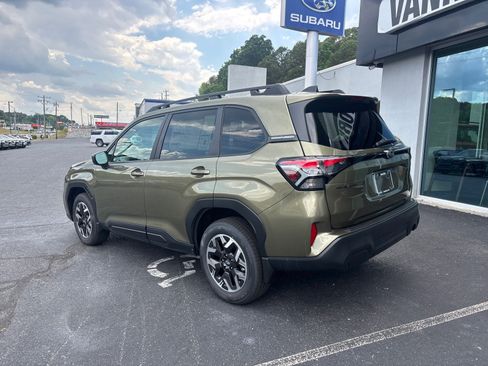 New 2026 Subaru Forester Premium AWD/4WD image 2
