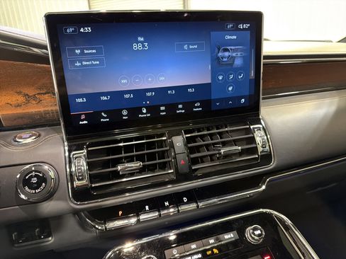 Used 2023 Lincoln Navigator Black Label image 19