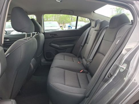 Used 2025 Nissan Altima 2.5 SV image 12