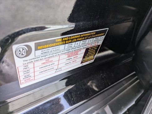 Used 2017 INFINITI QX30 Premium w/ Navigation Package image 14