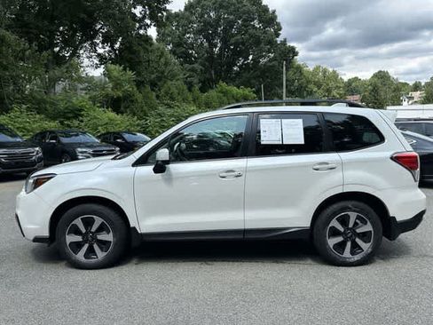 Used 2018 Subaru Forester 2.5i Premium AWD/4WD image 2