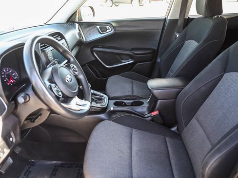 Used 2020 Kia Soul S image 17