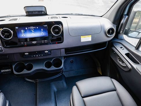New 2026 Mercedes-Benz Sprinter 2500 image 15