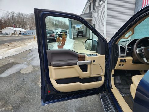 Used 2019 Ford F150 Lariat w/ Equipment Group 502A Luxury image 24