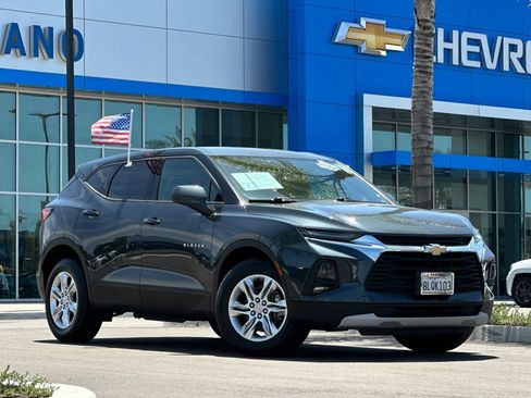 Used 2019 Chevrolet Blazer LT FWD image 2
