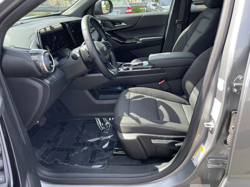 Used 2026 Chevrolet Equinox LT AWD/4WD image 11