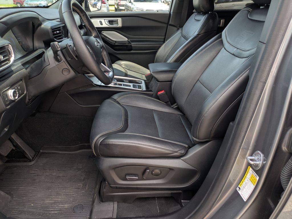 Used 2022 Ford Explorer ST w/ Equipment Group 401A RWD image 11