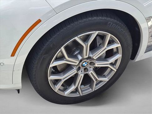 Used 2024 BMW X7 xDrive40i AWD/4WD image 21