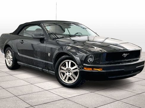 Used 2009 Ford Mustang Premium image 3