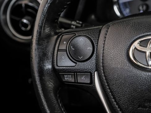 Used 2017 Toyota Corolla SE FWD image 15