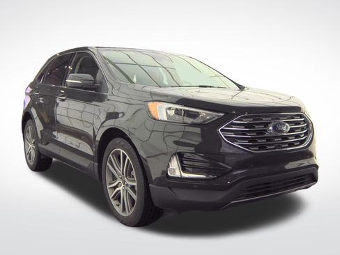 Used 2023 Ford Edge Titanium w/ Class II Trailer Tow Package image 4