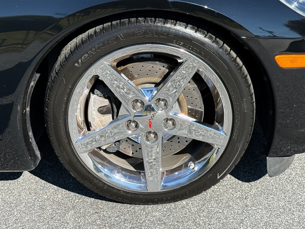 Used 2007 Chevrolet Corvette Coupe w/ Preferred Equipment Group RWD image 29