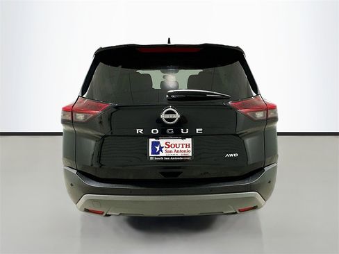 Used 2023 Nissan Rogue S image 6