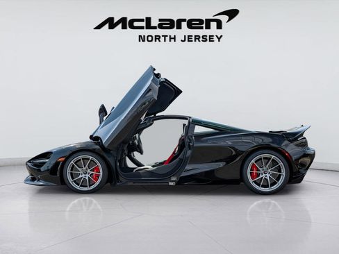New 2026 McLaren 750S RWD image 16