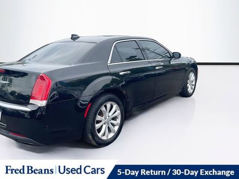Used 2016 Chrysler 300 C AWD/4WD image 8