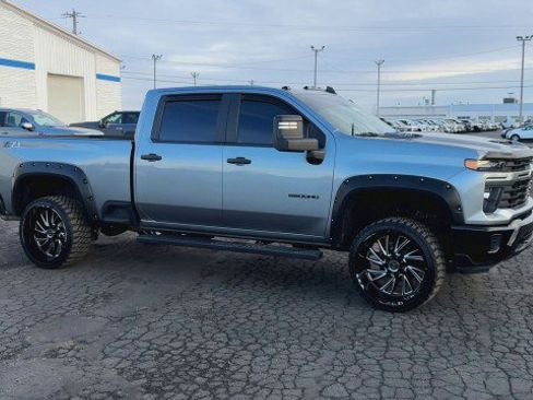 Certified 2024 Chevrolet Silverado 2500 Custom w/ Custom Convenience Package image 2