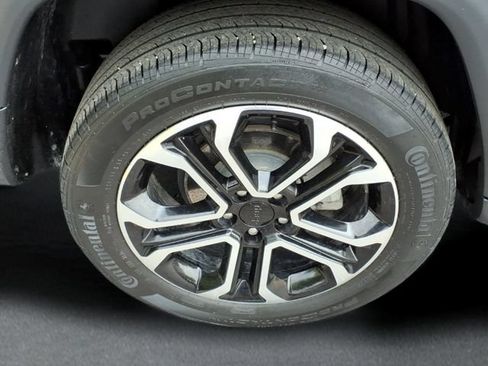 Used 2023 Jeep Compass Limited AWD/4WD image 9