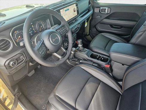 New 2025 Jeep Gladiator Sport image 3