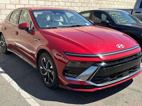 Used 2025 Hyundai Sonata SEL FWD image 3