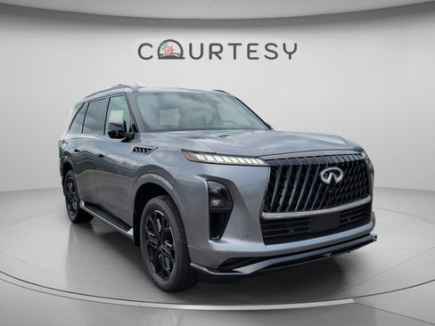 Certified 2026 INFINITI QX80 4WD w/ Sport Exterior Package image 4