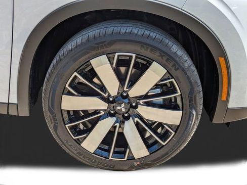 New 2026 Mitsubishi Outlander SE image 11