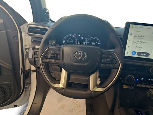 Used 2026 Toyota 4Runner TRD Off-Road Premium AWD/4WD image 12