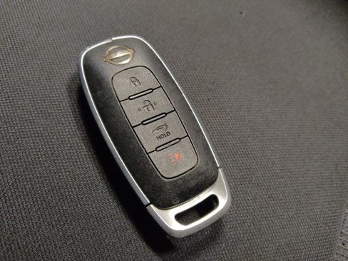 Used 2024 Nissan Sentra SV FWD image 32