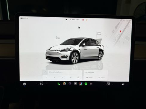 Used 2023 Tesla Model Y Long Range AWD/4WD image 18