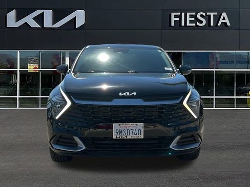 Used 2024 Kia Sportage EX image 3