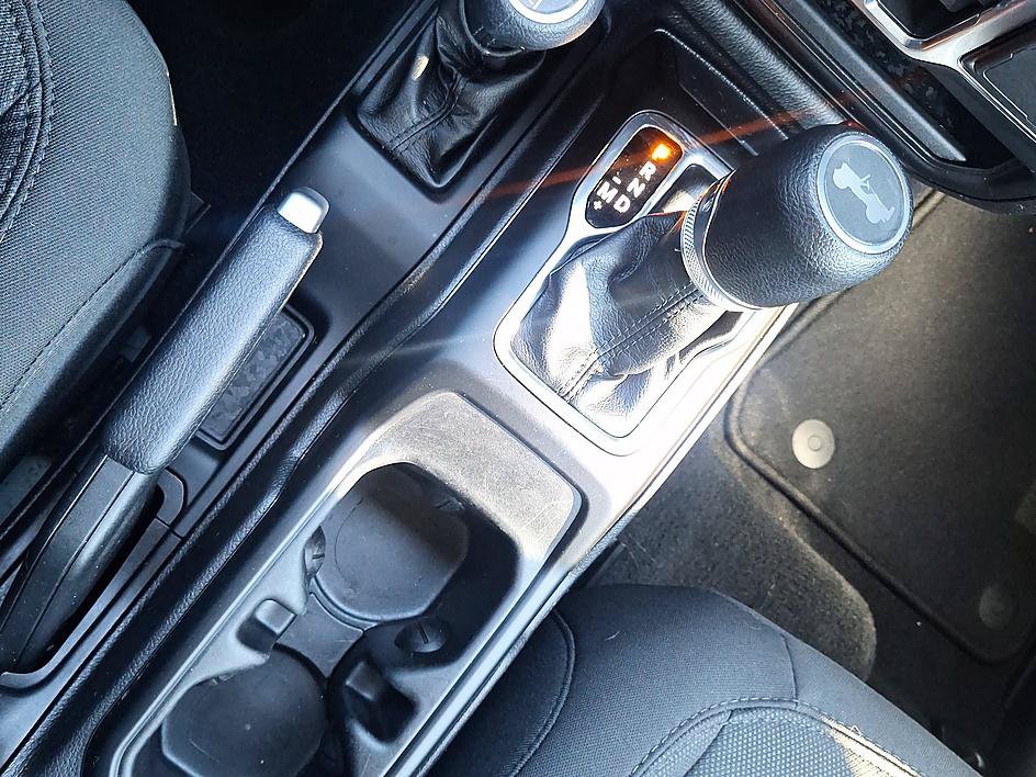 Used 2023 Jeep Wrangler Unlimited Sport AWD/4WD image 18