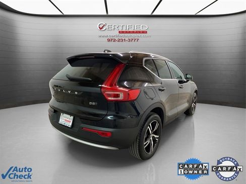 Used 2025 Volvo XC40 B5 Core image 6