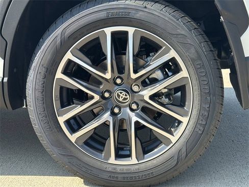 New 2026 Toyota Corolla Cross XLE w/ Convenience Package image 9