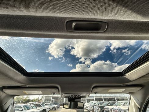 New 2026 GMC Sierra 1500 SLT w/ SLT Premium Package image 24