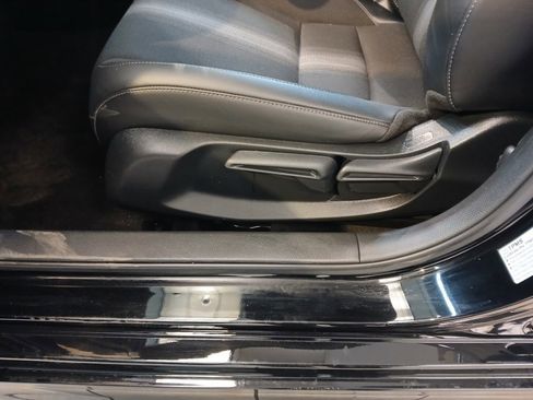 Used 2025 Honda Civic Sport image 12