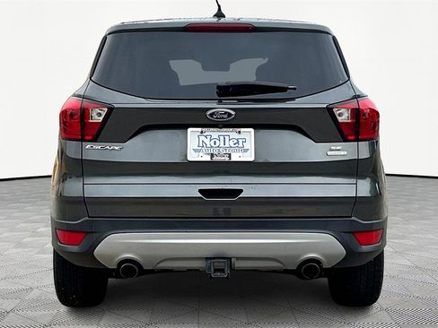 Used 2019 Ford Escape SE image 4