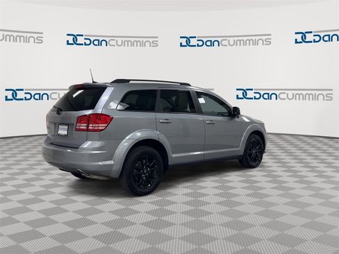 Used 2020 Dodge Journey SE w/ SE Popular Equipment Group image 8