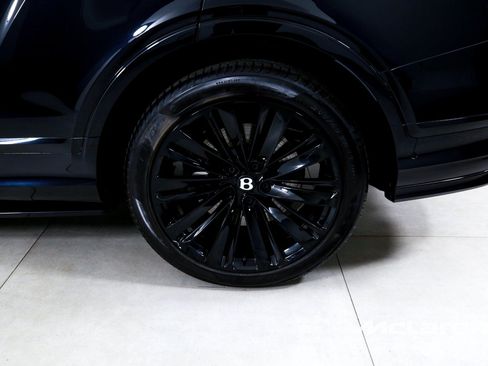 Used 2023 Bentley Bentayga Speed AWD/4WD image 36