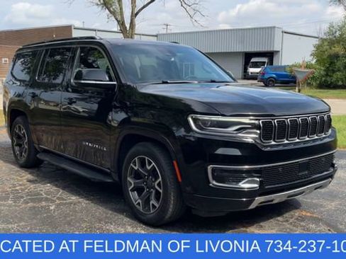 Used 2023 Jeep Wagoneer Series III w/ Preferred Equipment Group image 2