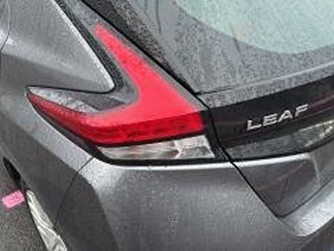 Used 2022 Nissan Leaf S image 13